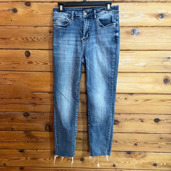 Judy Blue Relaxed Fit Distressed Jeans 7/28 - Picture 1 of 7